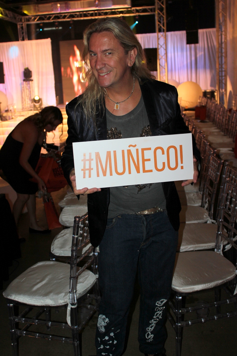 Out & About: #Muñeco!