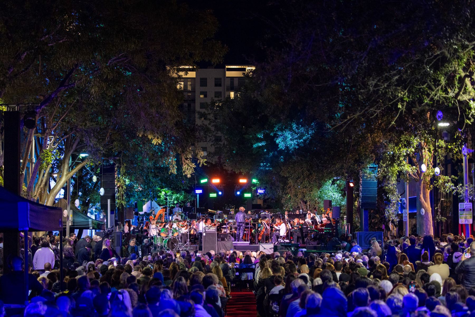 Miami Design District Hosts Spectacular Open-Air Symphony Concert Produced by Legendary Emilio Estefan in Collaboration with the Miami Symphony