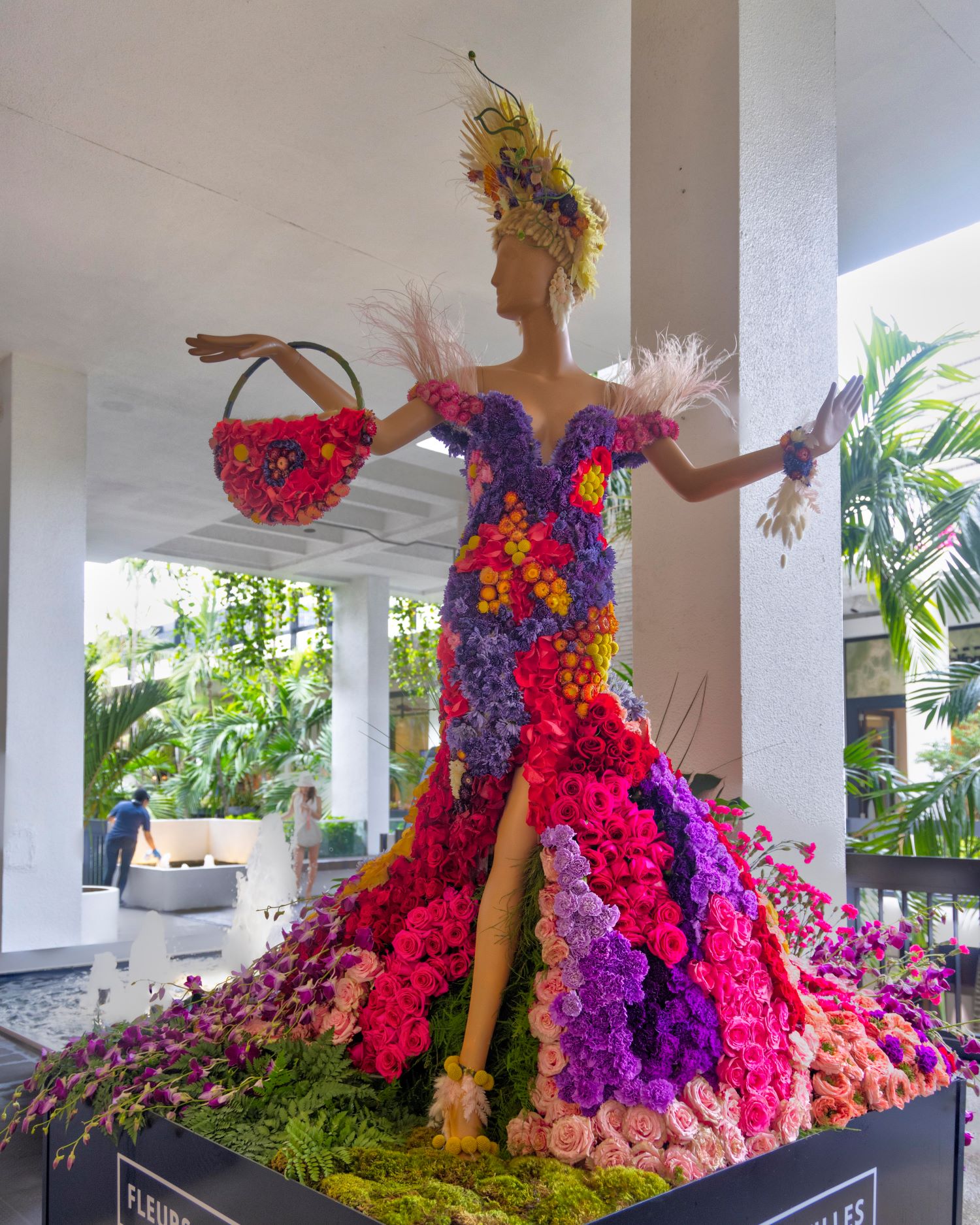 Bal Harbour Shops Unveils Fleurs de Villes ARTISTE 2024