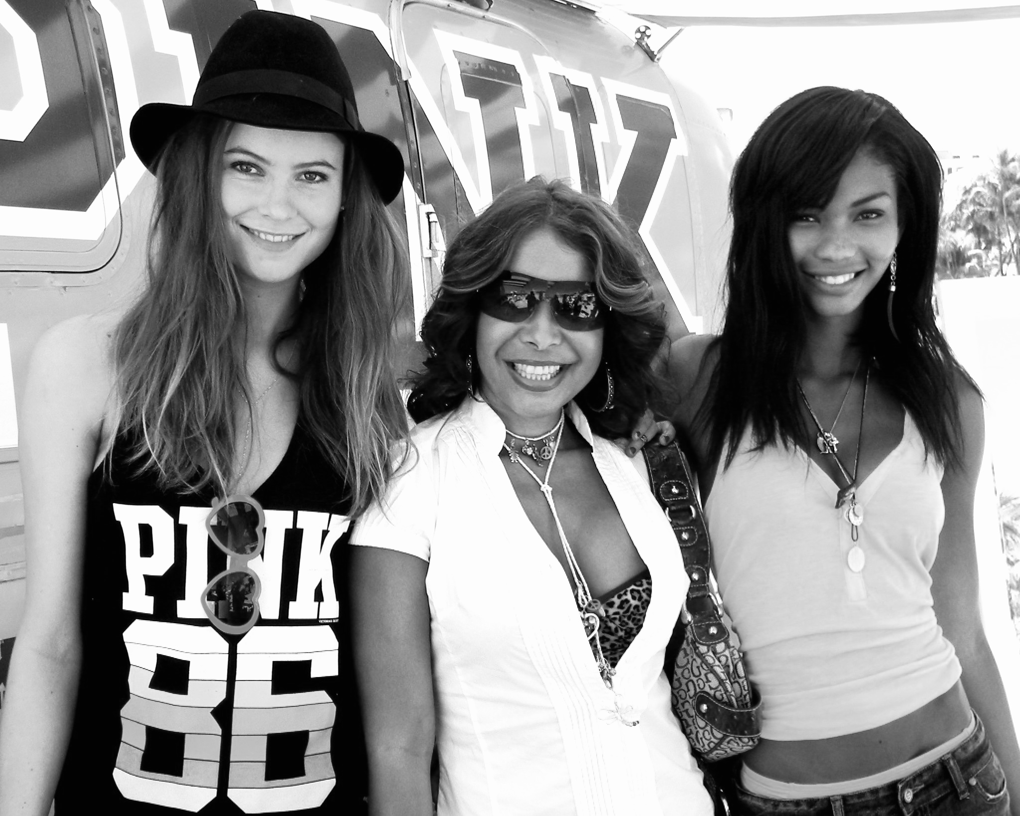 Lissette Rondon (middle) and Victoria's secret Angels, Behati Prinsloo (Left) and Iman (right).