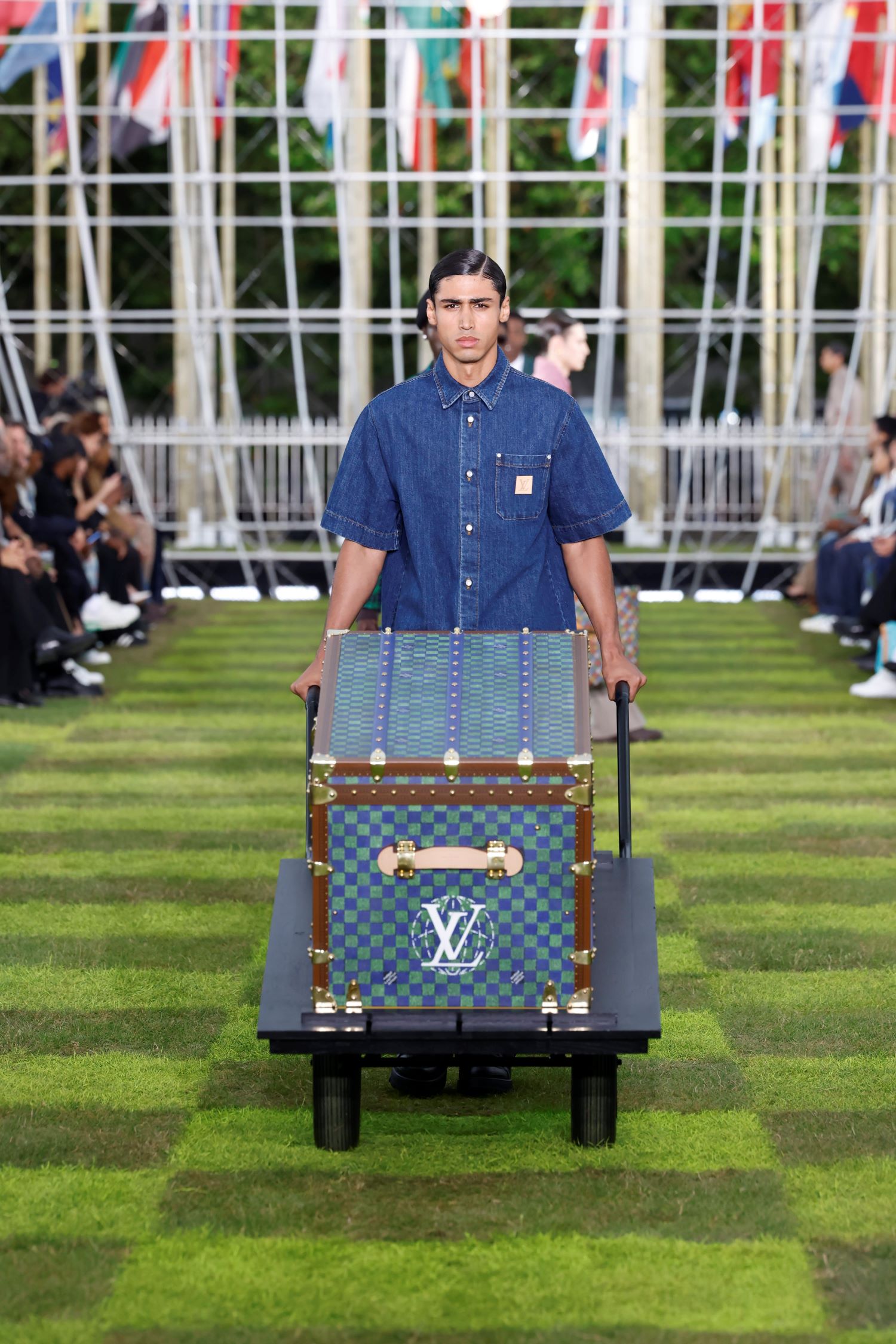 LV Spring-Summer 2025 Men’s Collection 